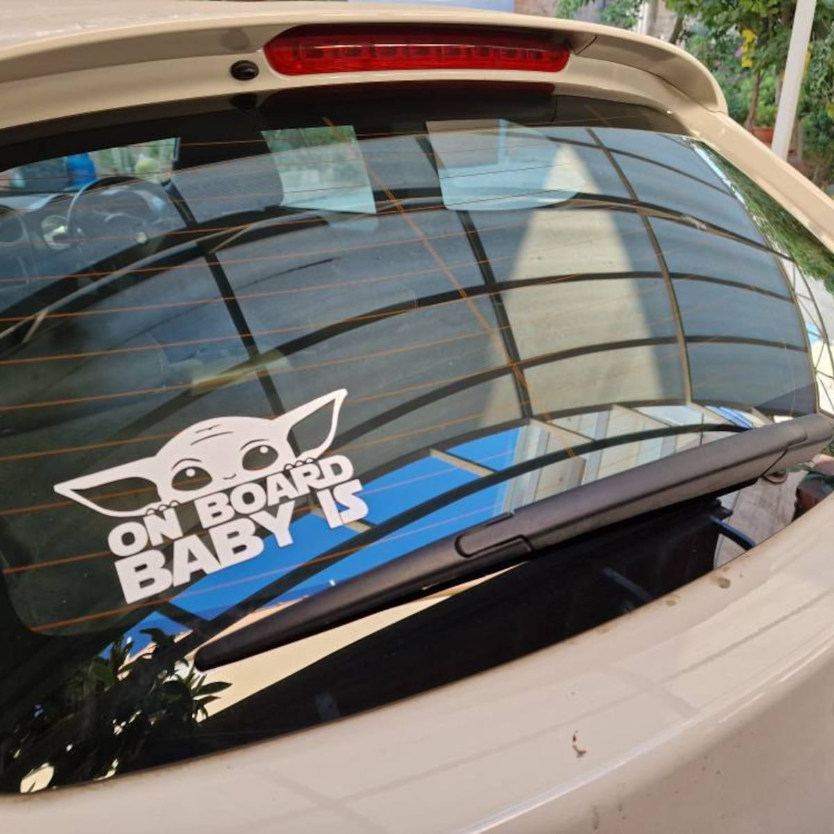 Cute Baby Yoda on Board Car Bu - Baby Yoda Nursery Decor reseña y precio