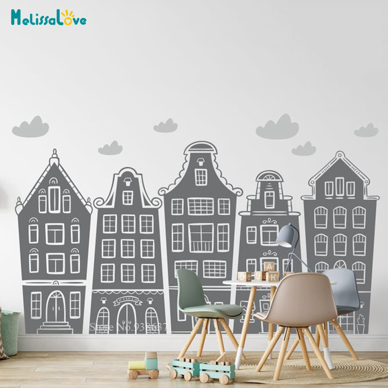 Scandinavian Houses & Clouds D - Baby Nursery Wallpaper reseña y precio